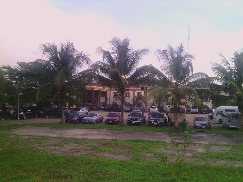 Tiffany Hotel And Towers Imogwu-Agwa Exterior photo